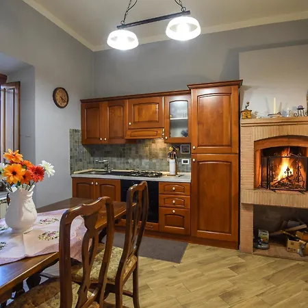 Awesome Apartment In Papiano With Wifi Apartament Caiano