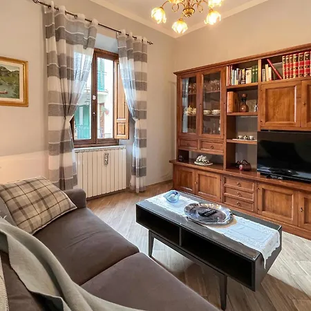 Awesome Apartment In Papiano With Wifi Caiano