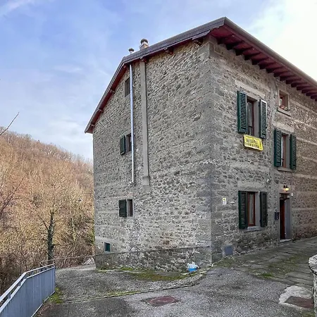 Awesome Apartment In Papiano With Wifi Apartament Caiano